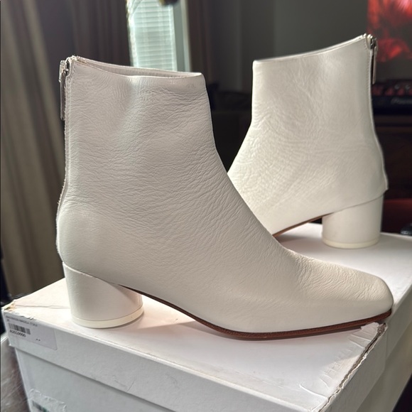 MM6 Maison Martin Margiela Women's White Ankle Boots - Picture 2 of 6